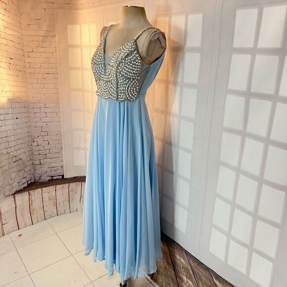 Windsor Powder Blue Embellished Sleeveless Open Back Chiffon Prom Dress Size 3 - Picture 4 of 9